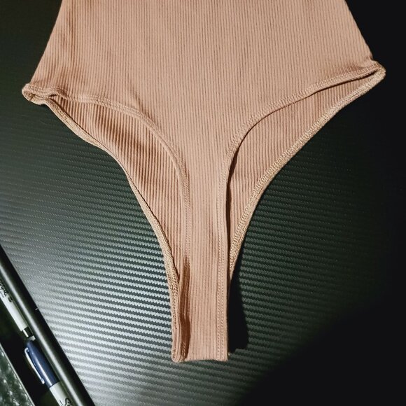 Naked Wardrobe Sleeveless Tan Ribbed Thong Bodysuit Size S - Picture 4 of 11